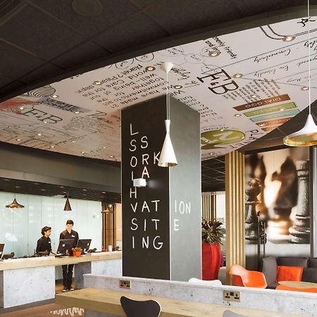 Готель Ibis London Excel-Docklands Екстер'єр фото