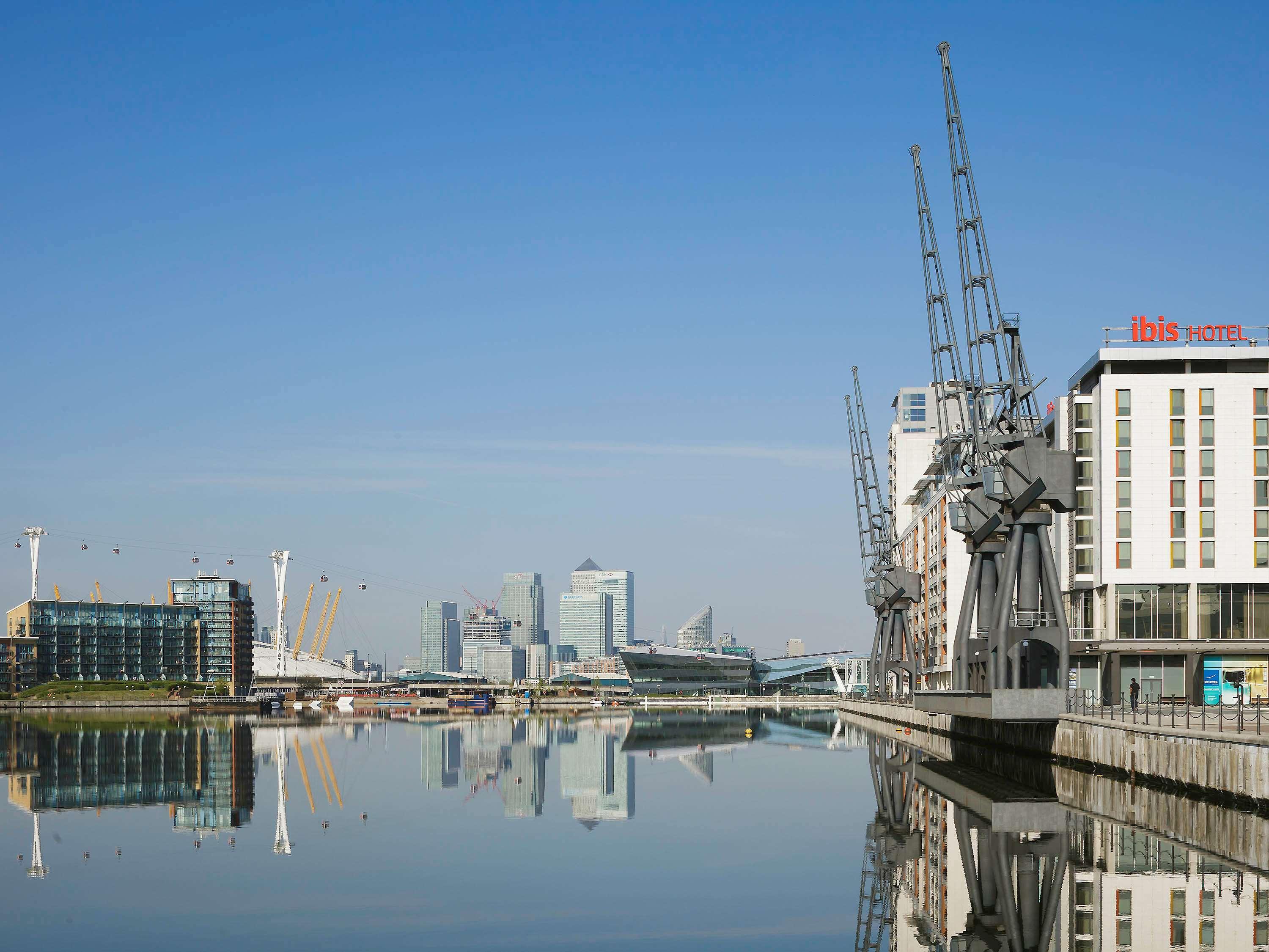 Готель Ibis London Excel-Docklands Екстер'єр фото