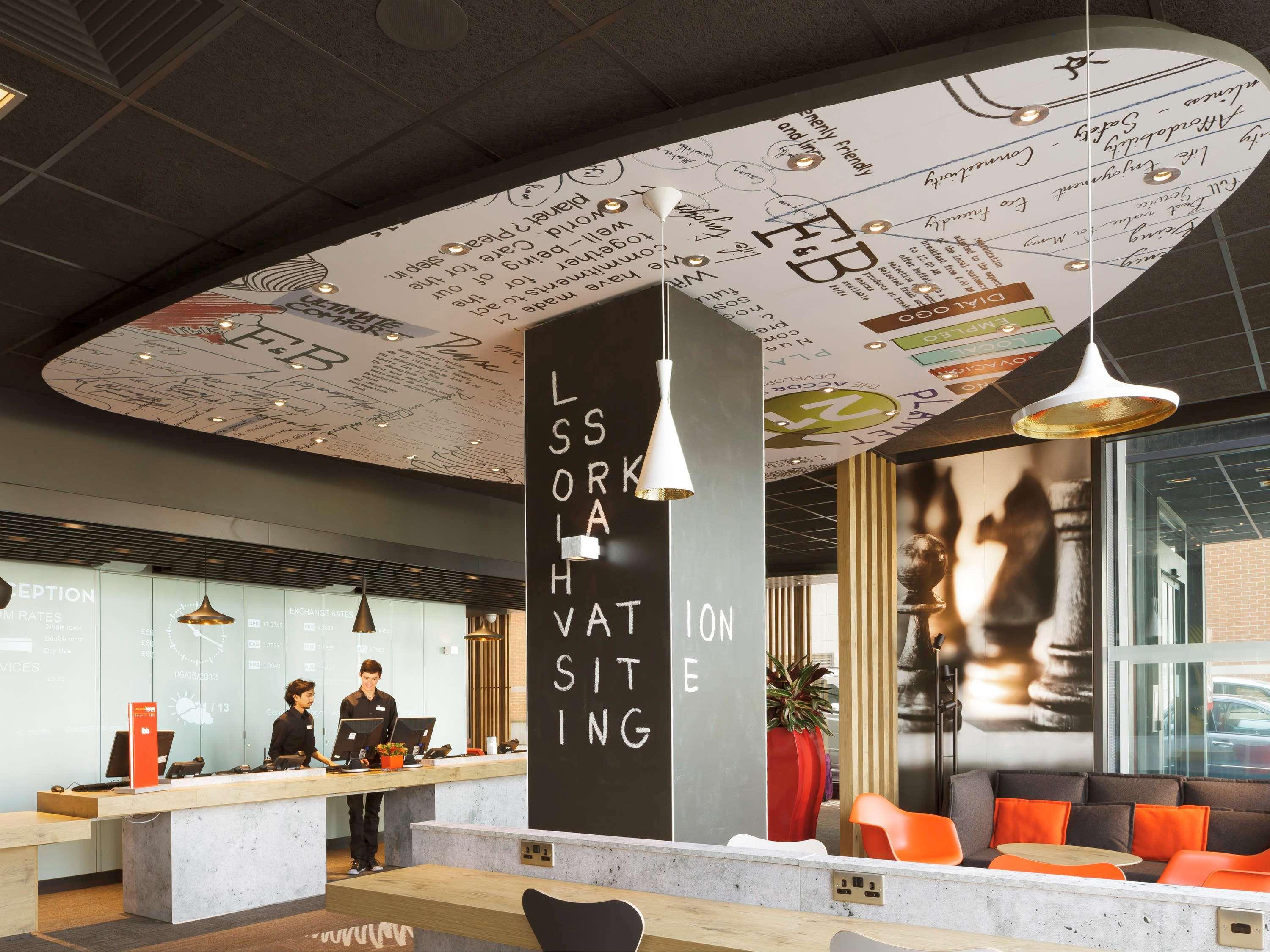 Готель Ibis London Excel-Docklands Екстер'єр фото