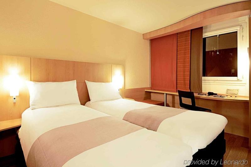 Готель Ibis London Excel-Docklands Екстер'єр фото