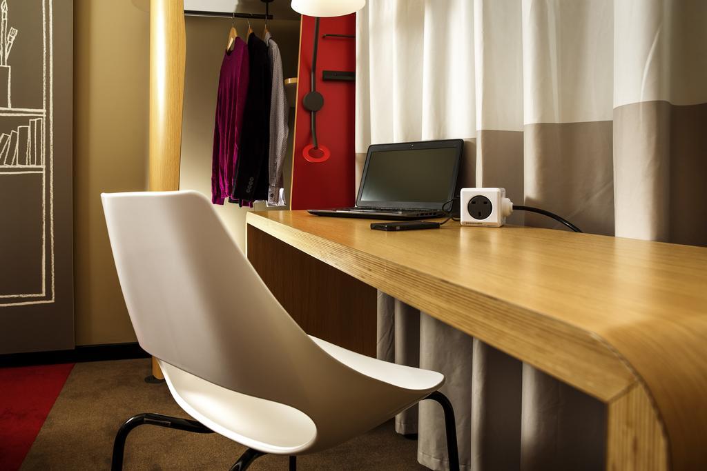 Готель Ibis London Excel-Docklands Екстер'єр фото