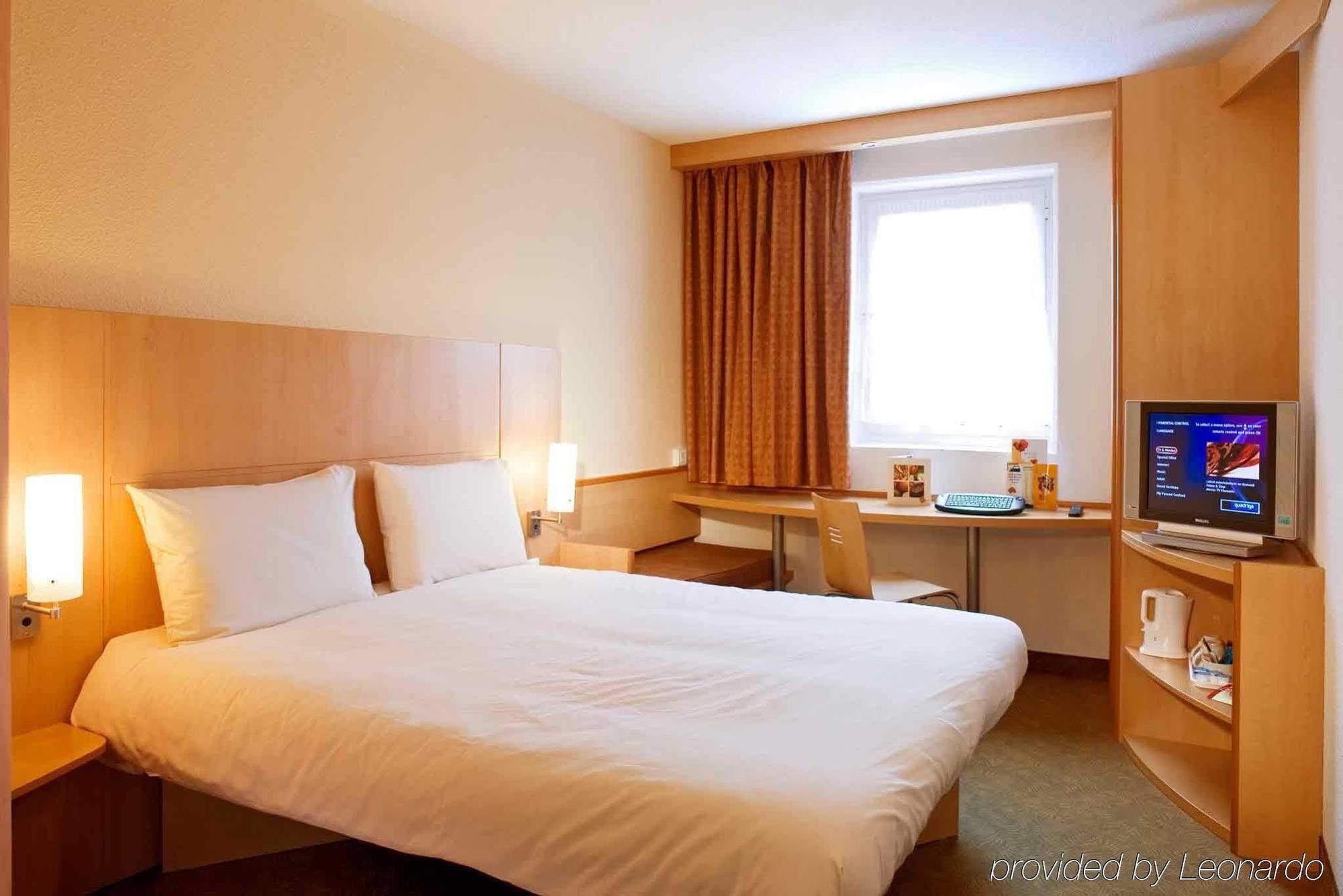 Готель Ibis London Excel-Docklands Екстер'єр фото